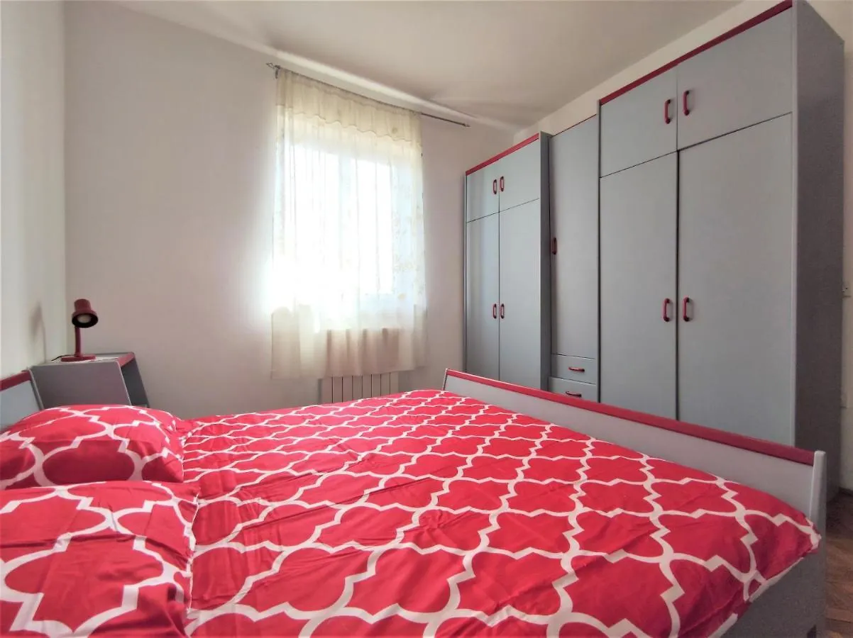 Apartments Morena Rakalj