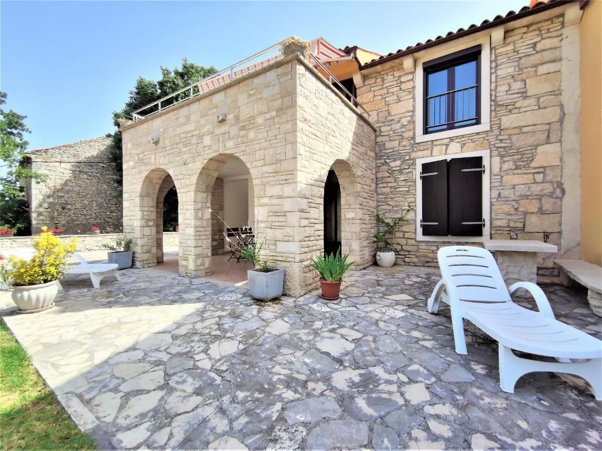 Apartments Morena Rakalj 0*,