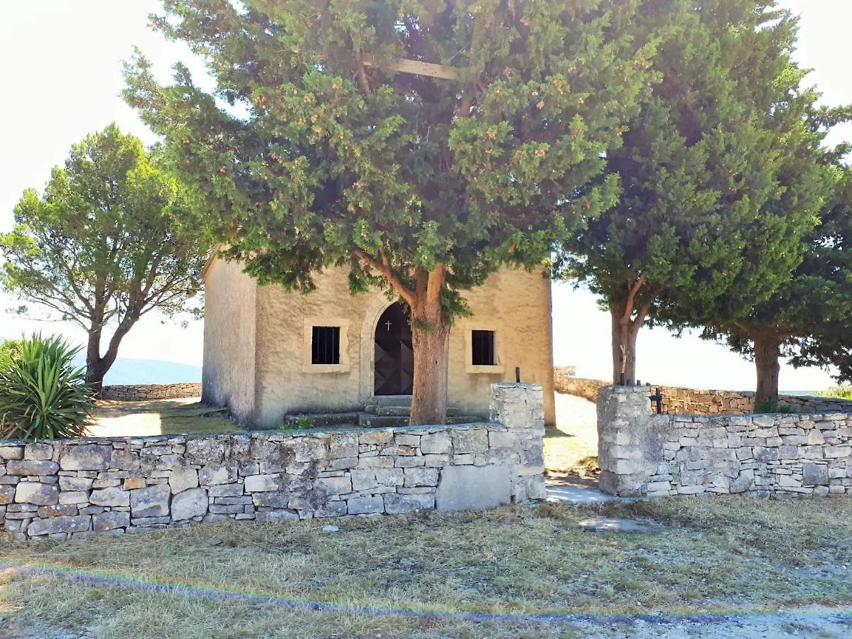 Apartments Morena Rakalj 0*,