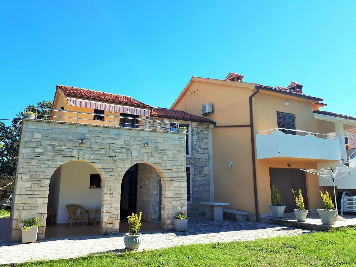 Apartments Morena Rakalj