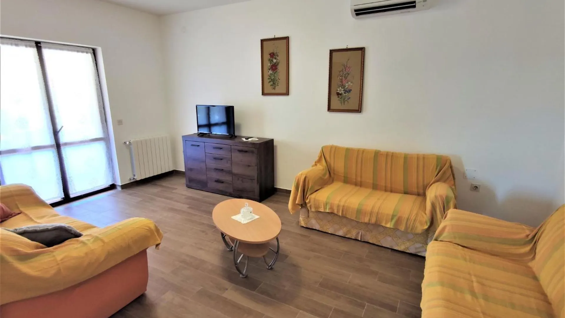 Apartments Morena Rakalj 0*,  Croazia