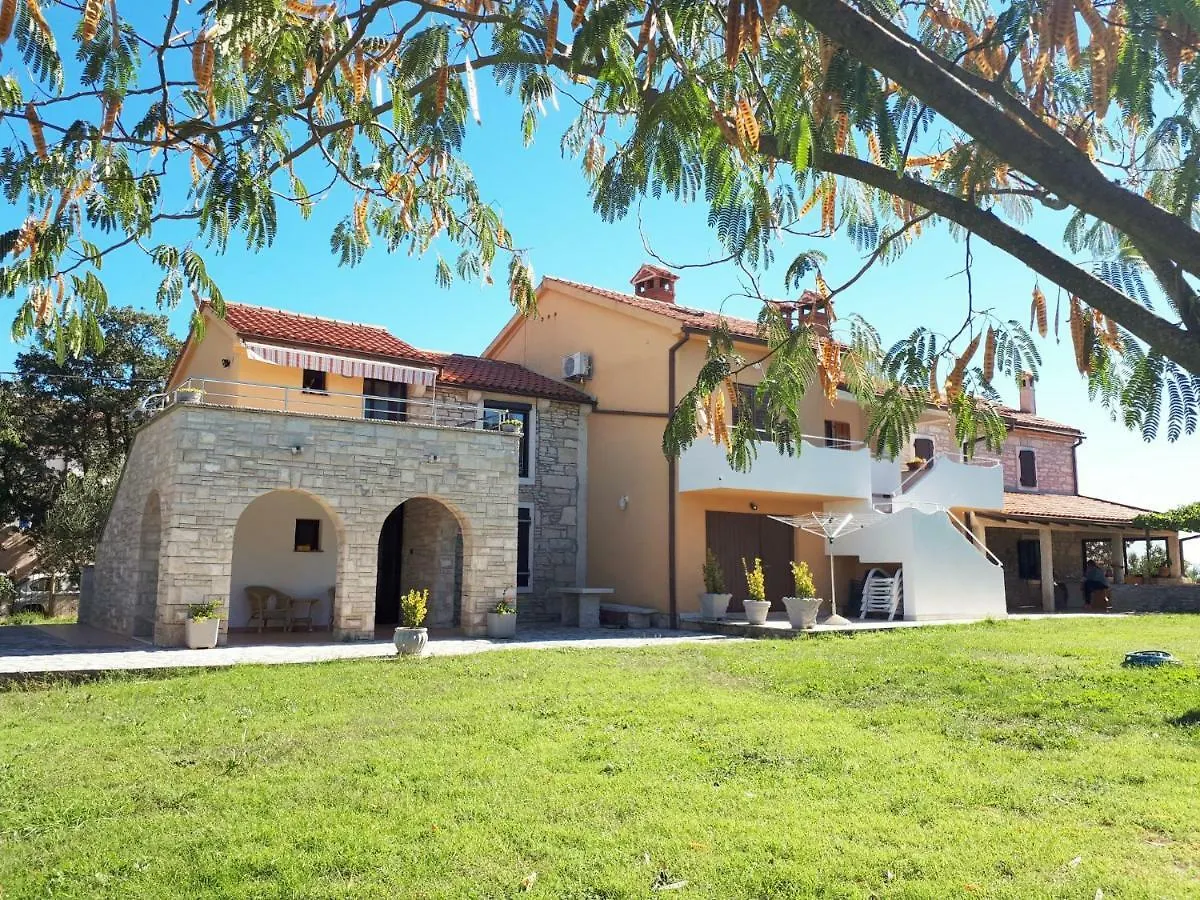 Apartments Morena Rakalj